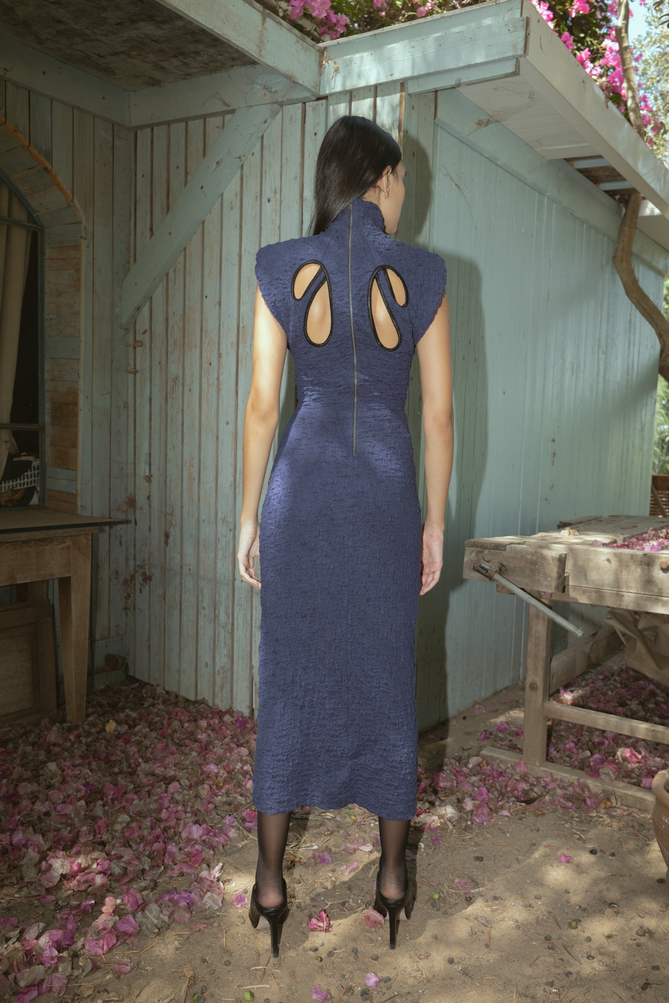 SABINA MUSAYEV - crinkled_knit_blue_fw_22_23