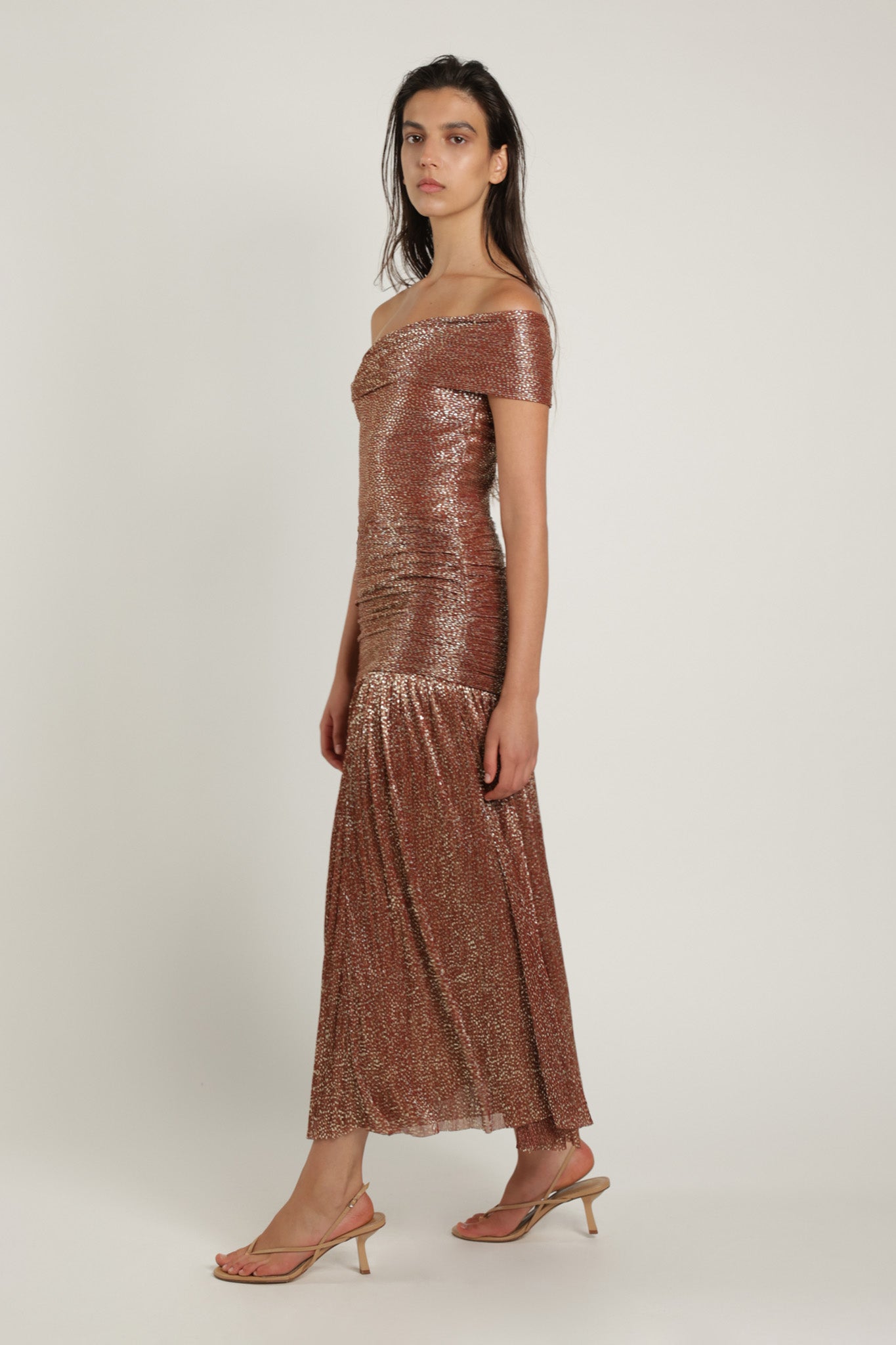 SABINA MUSAYEV - pleated_knit_w_speckled_foil_rust_summer_24