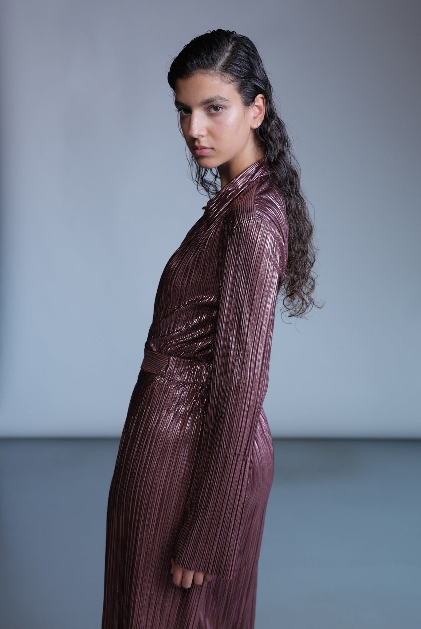 SABINA MUSAYEV - pleated_knit_w_foil_bitter_chocolate_pre_fall_24_25