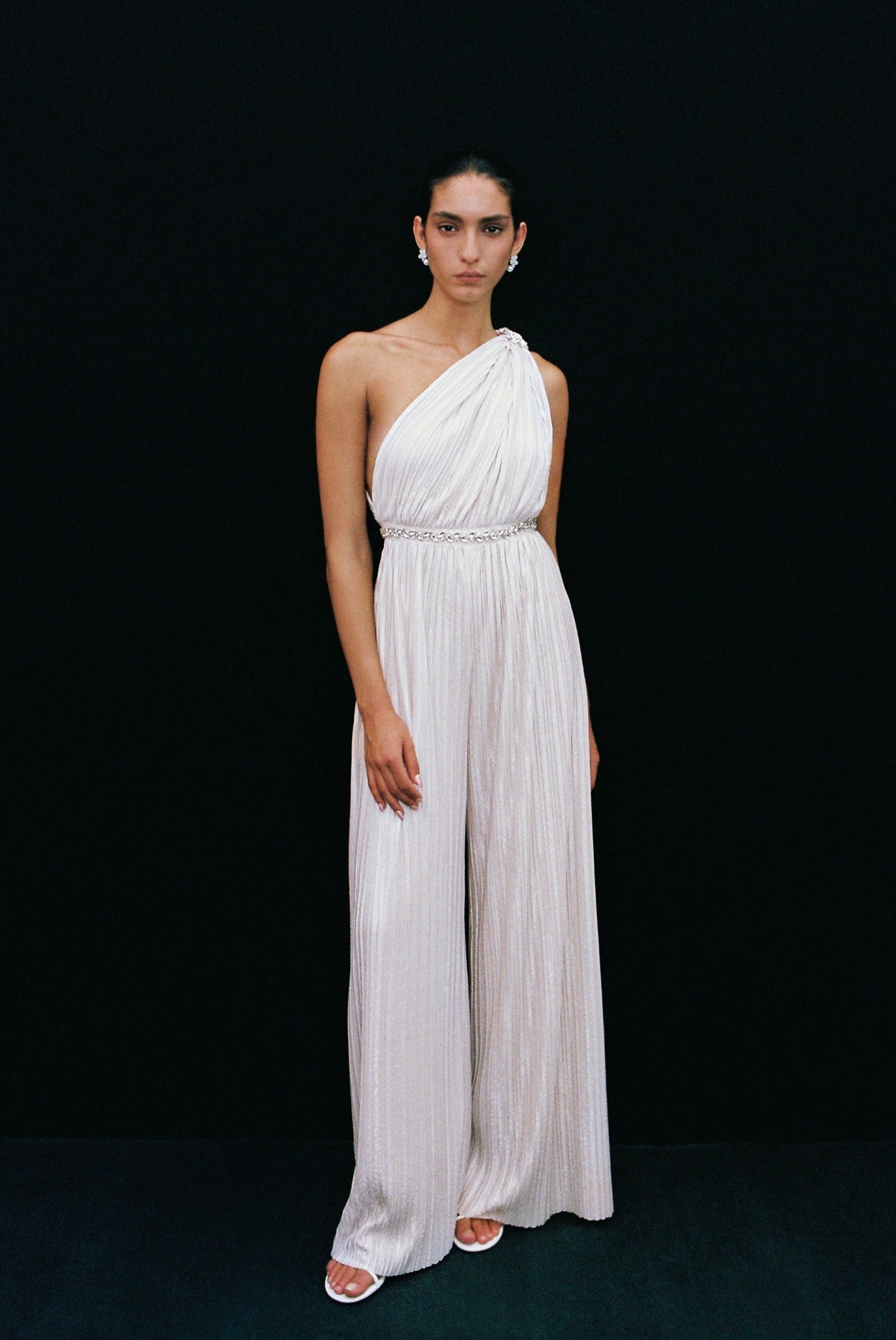 SABINA MUSAYEV - floral_embossed_pleated_knit_white_pearl_bridal_25