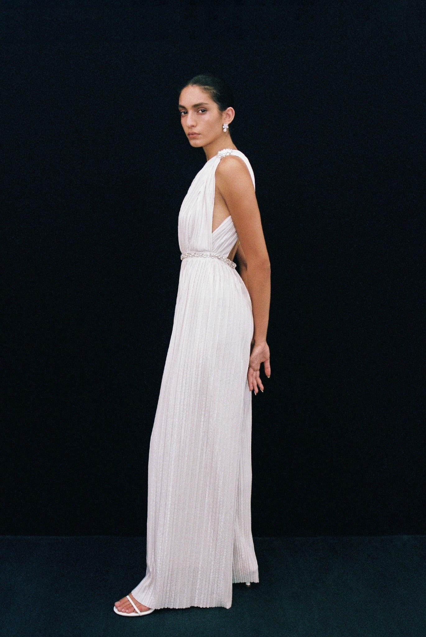 SABINA MUSAYEV - floral_embossed_pleated_knit_white_pearl_bridal_25