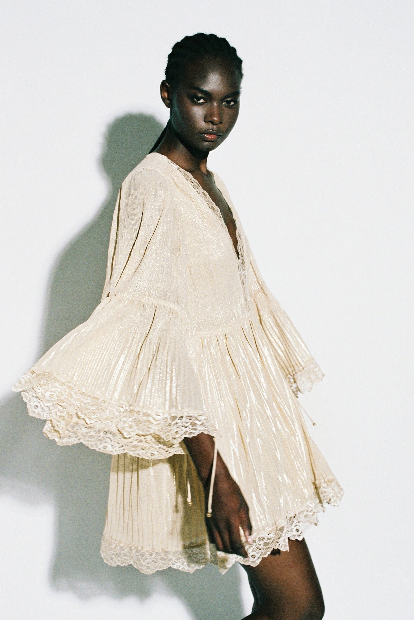 SABINA MUSAYEV - pleated_chiffon_w._foil_golden_blonde_pre_fall_25_26