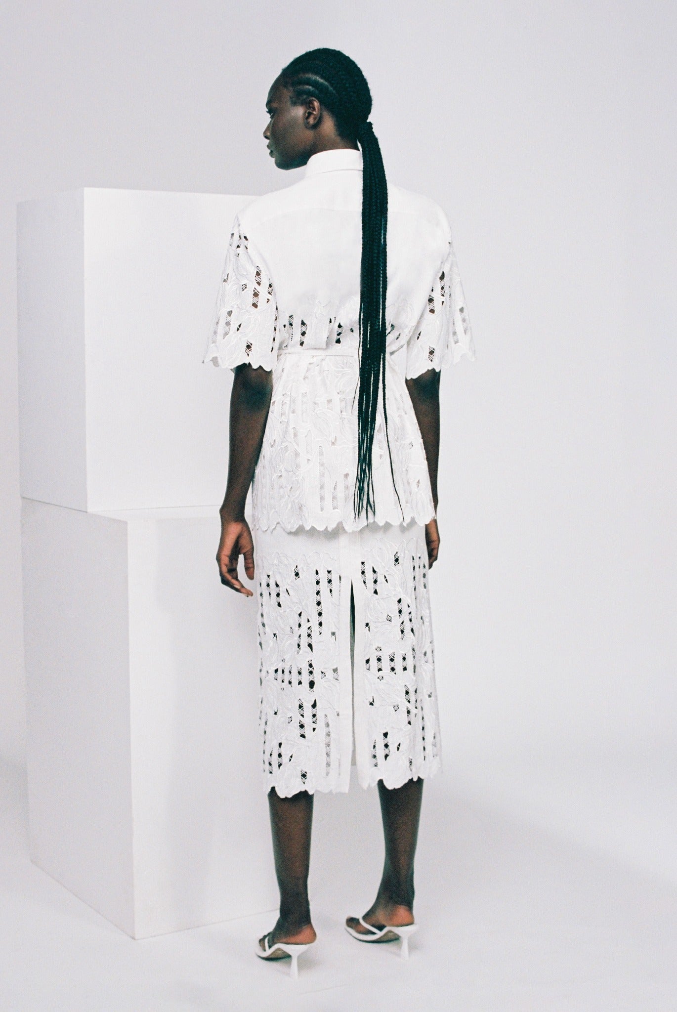 SABINA MUSAYEV - denim_off_white_pre_fall_25_26