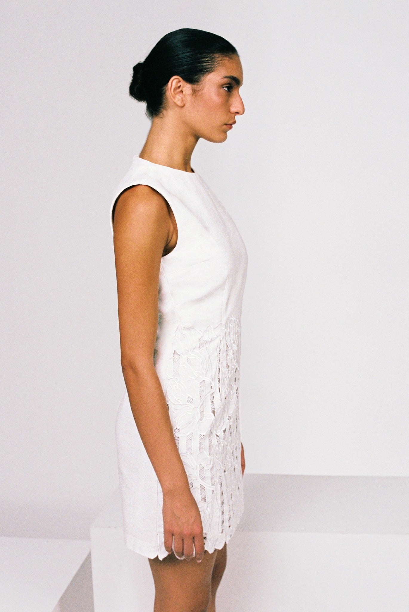 SABINA MUSAYEV - denim_off_white_pre_fall_25_26