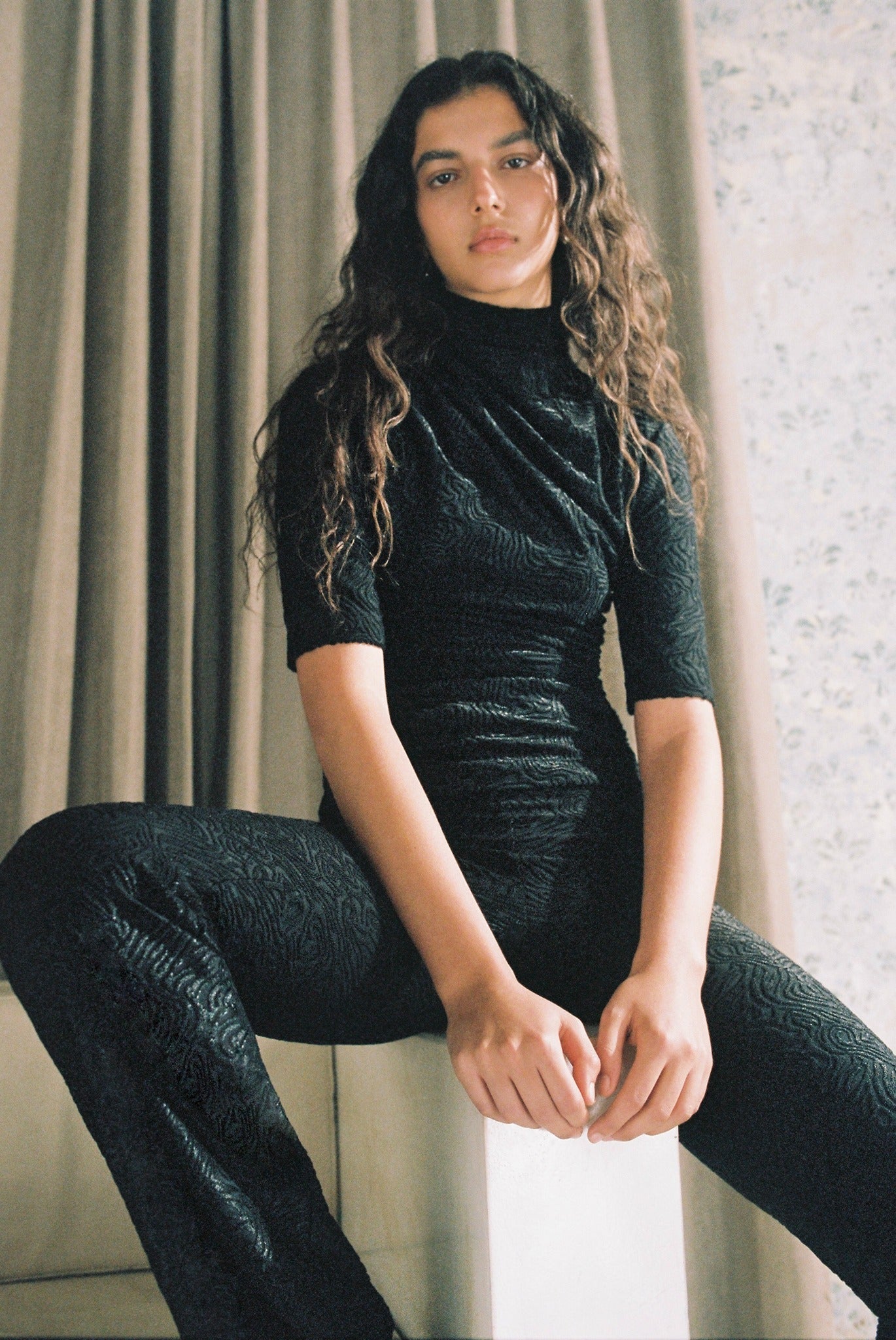 SABINA MUSAYEV - textured_knit_black_fw_25_26