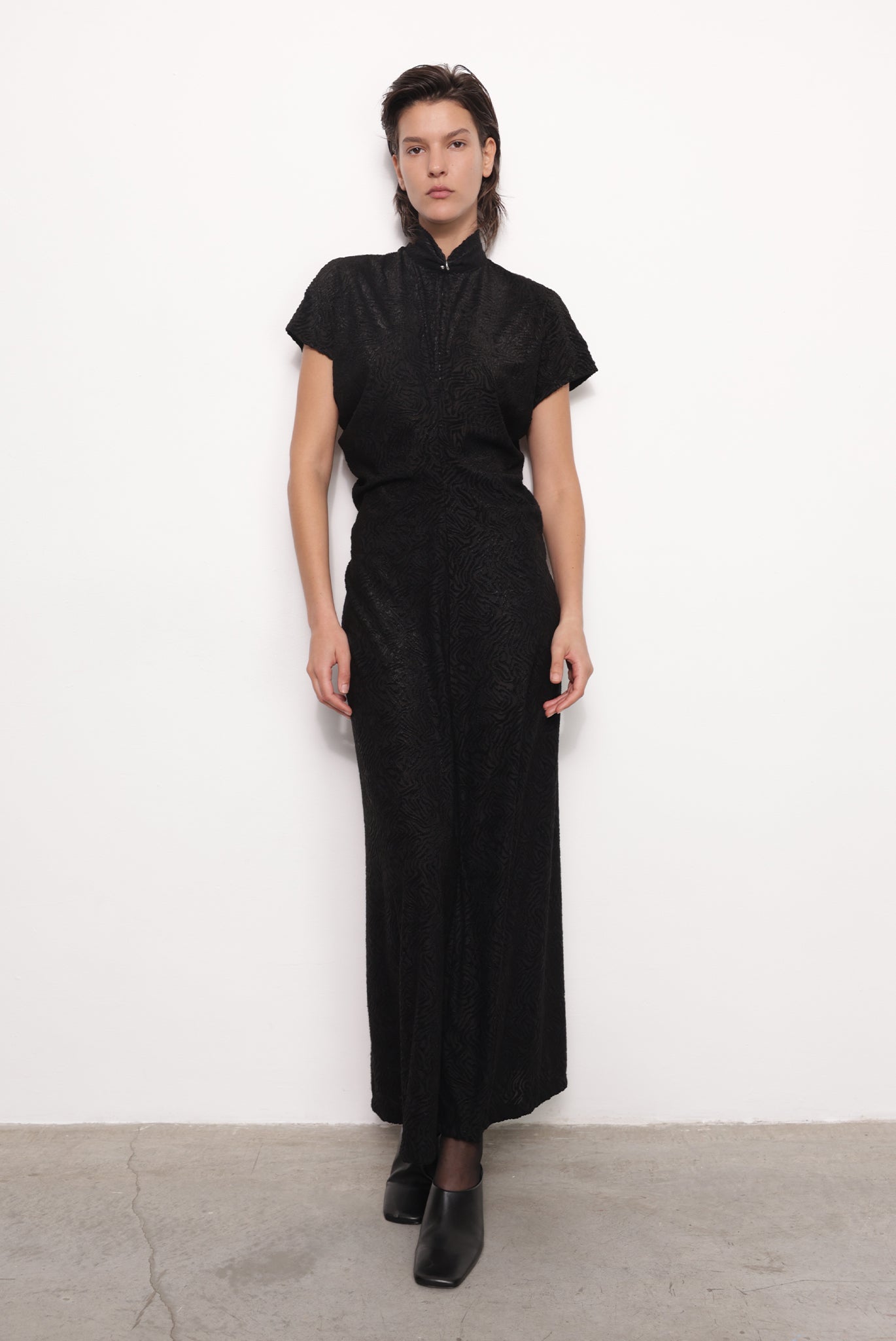 SABINA MUSAYEV - textured_knit_black_fw_25_26