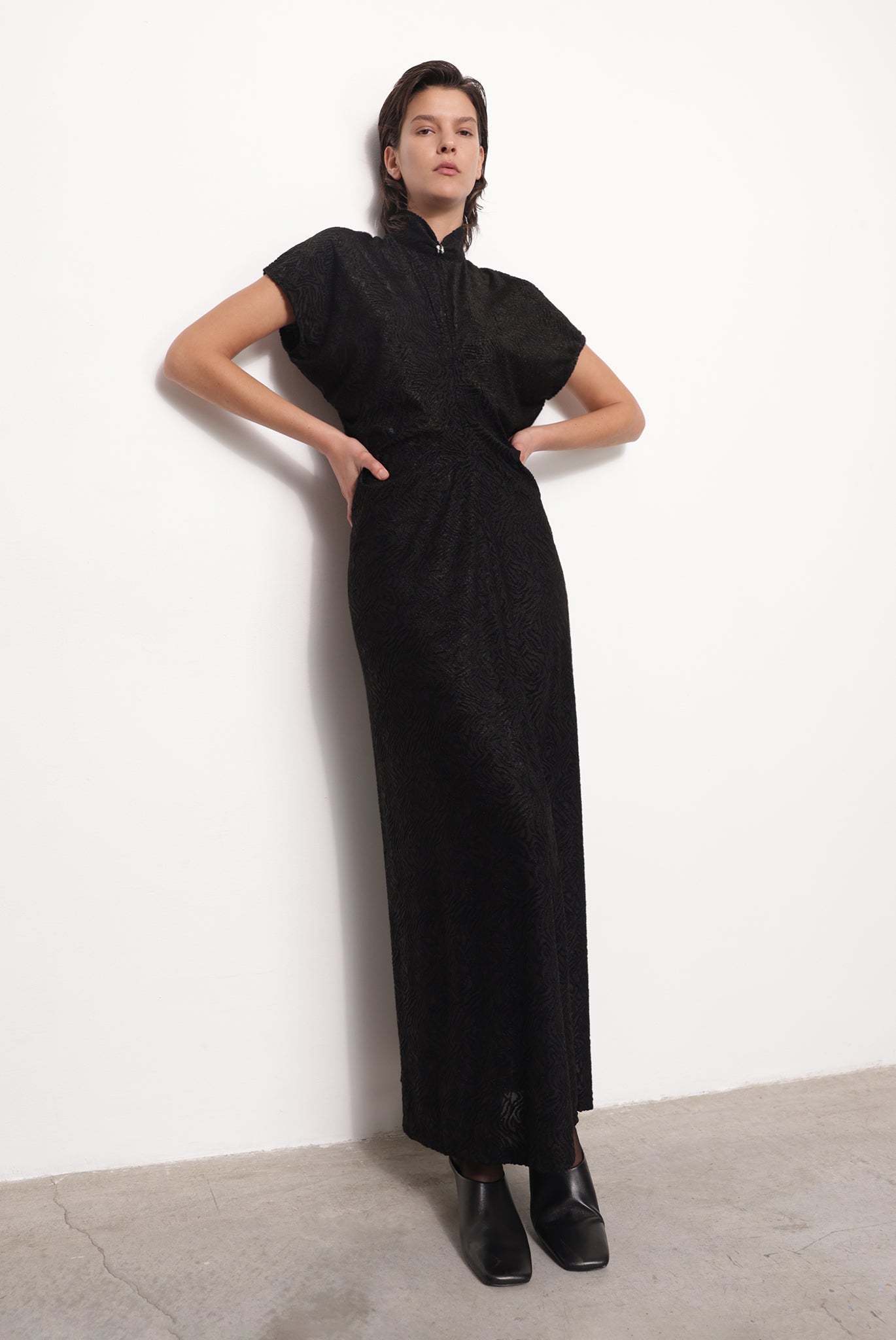 SABINA MUSAYEV - textured_knit_black_fw_25_26