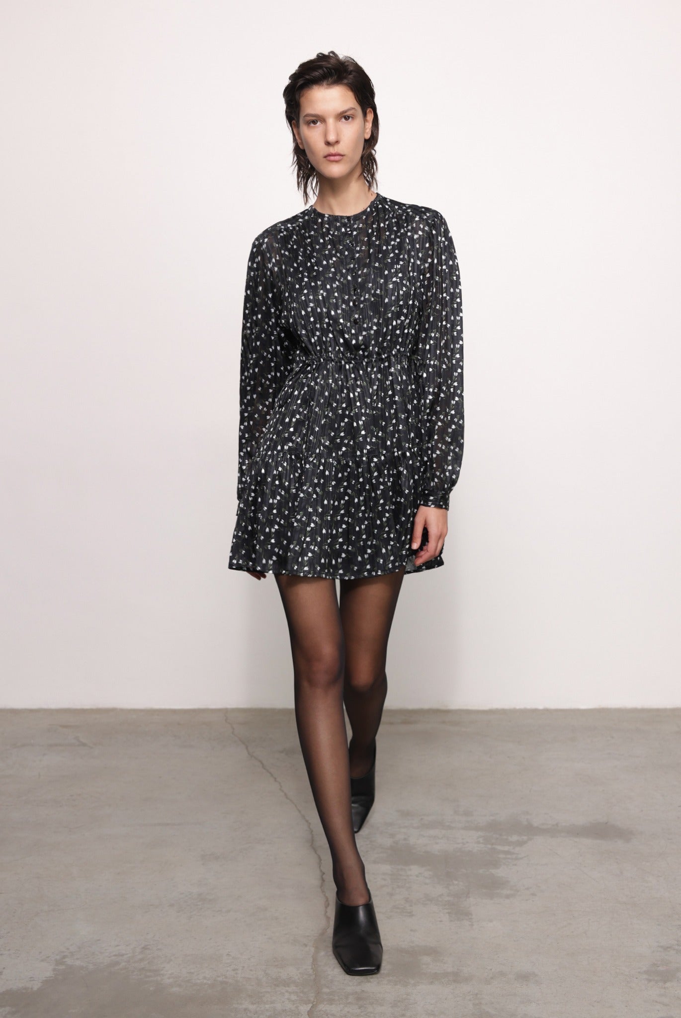 SABINA MUSAYEV - wallflower_print_black_print_fw_25_26