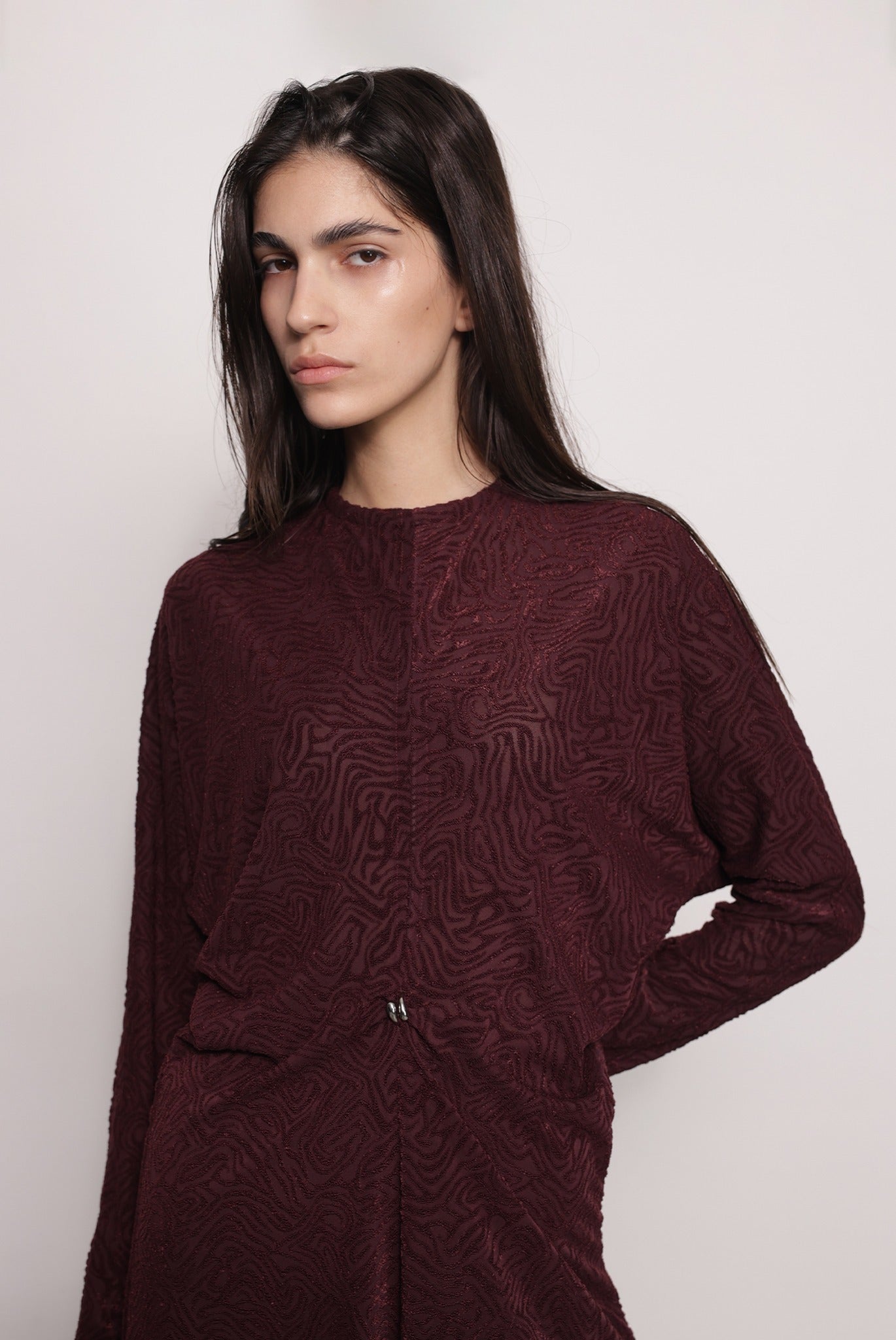 SABINA MUSAYEV - textured_knit_bordeaux_fw_25_26