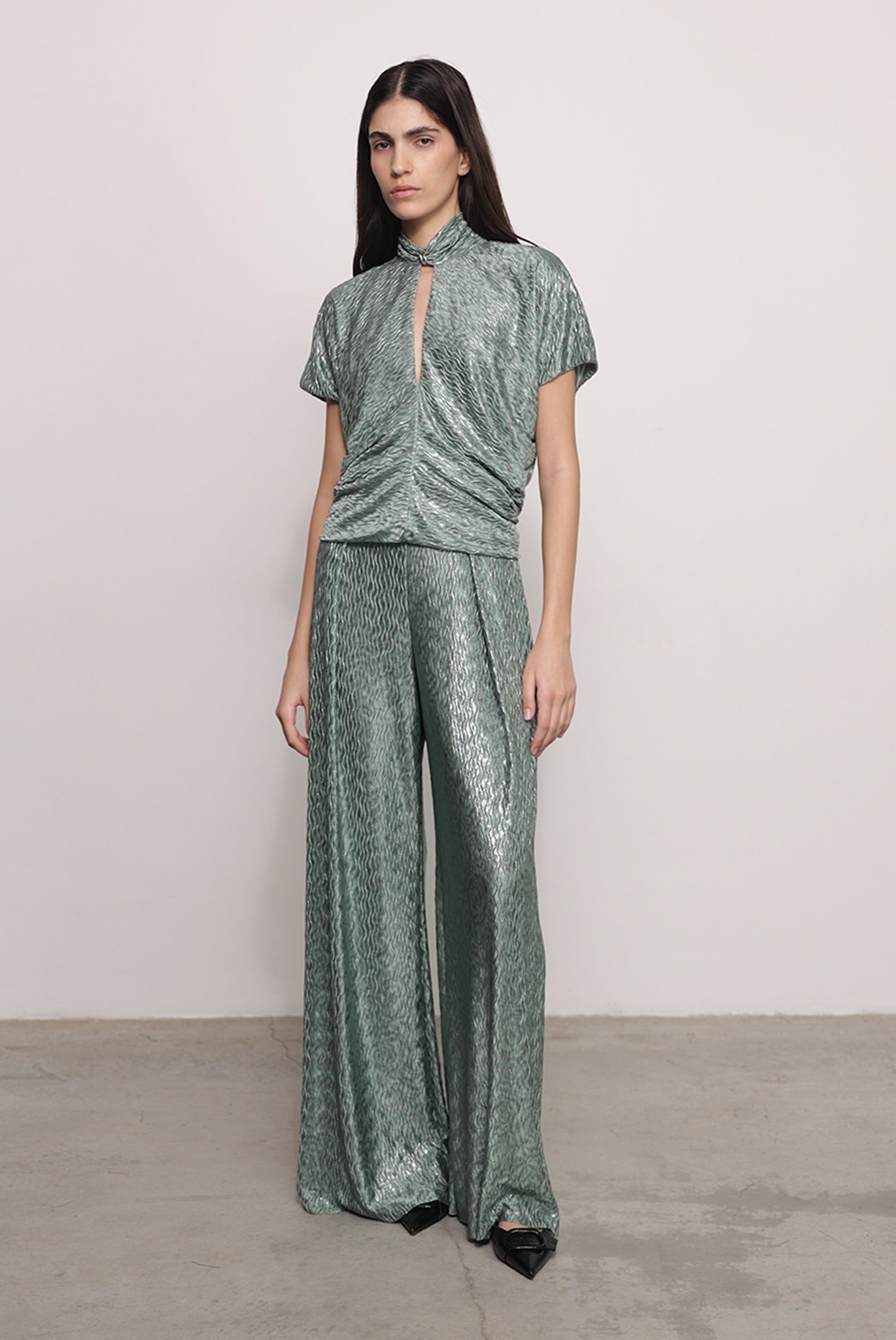 SABINA MUSAYEV - pleated_knit_w._foil_smoked_sage_fw_25_26