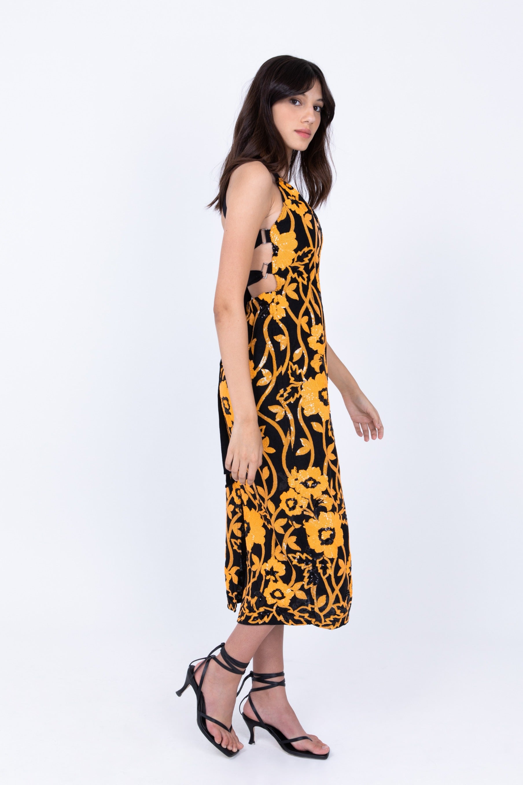 SABINA MUSAYEV - sunflower_sequins_on_linen_black_ss_21