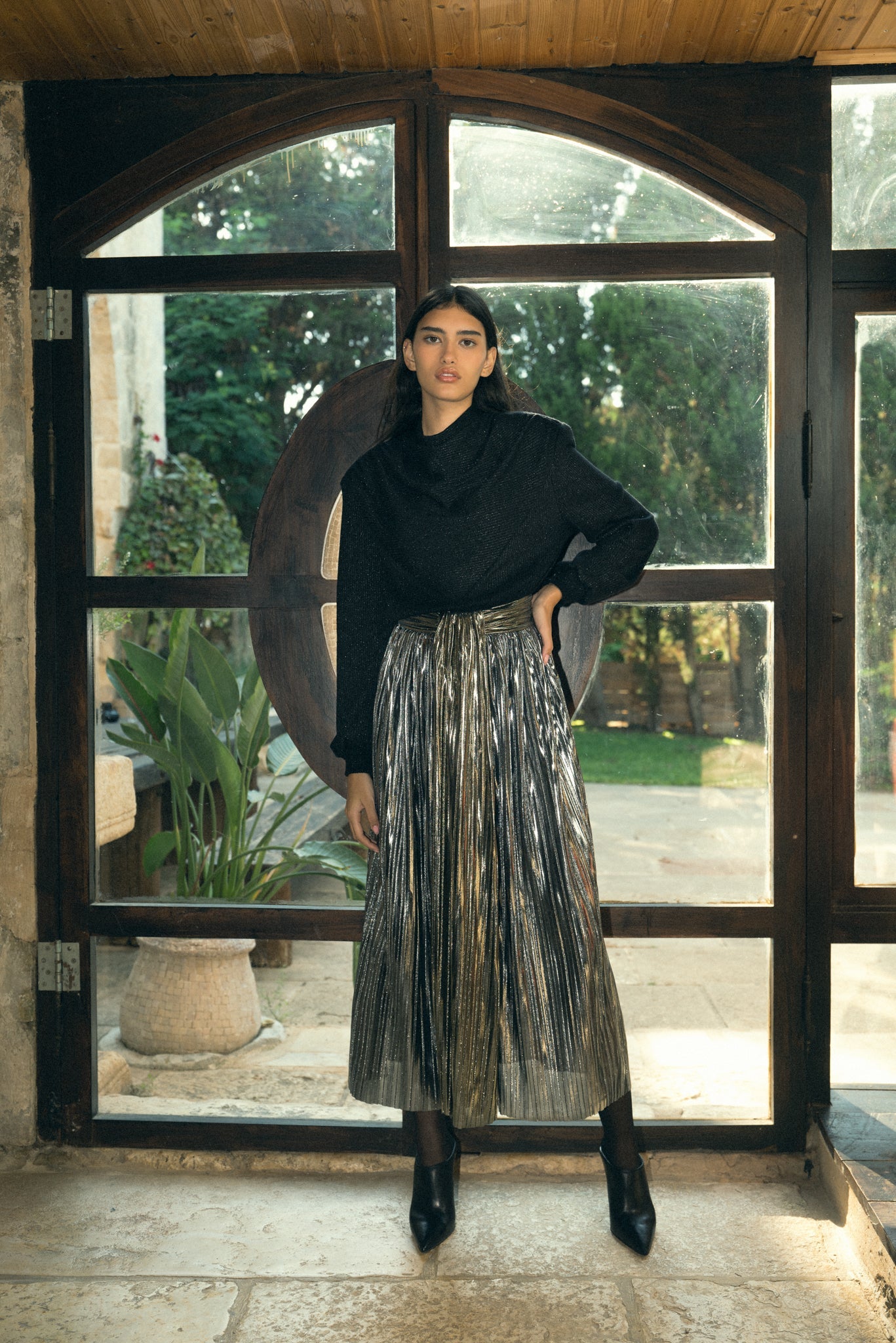 SABINA MUSAYEV - two_tone_pleated_knit_w_foil_gold_silver_fw_22_23