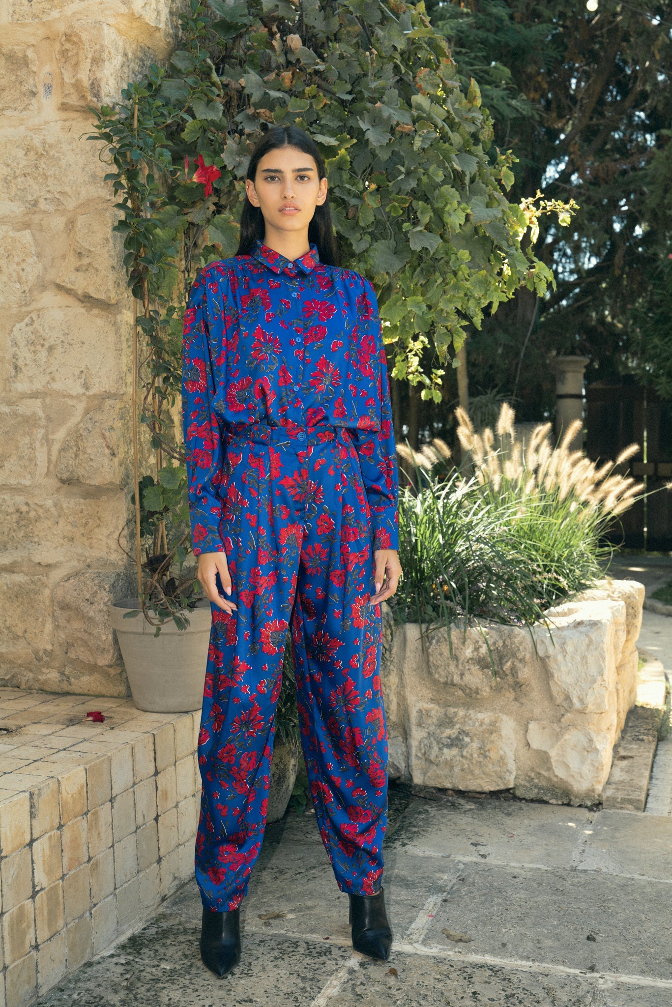 SABINA MUSAYEV - floral_print_on_satin_blue_fw_22_23