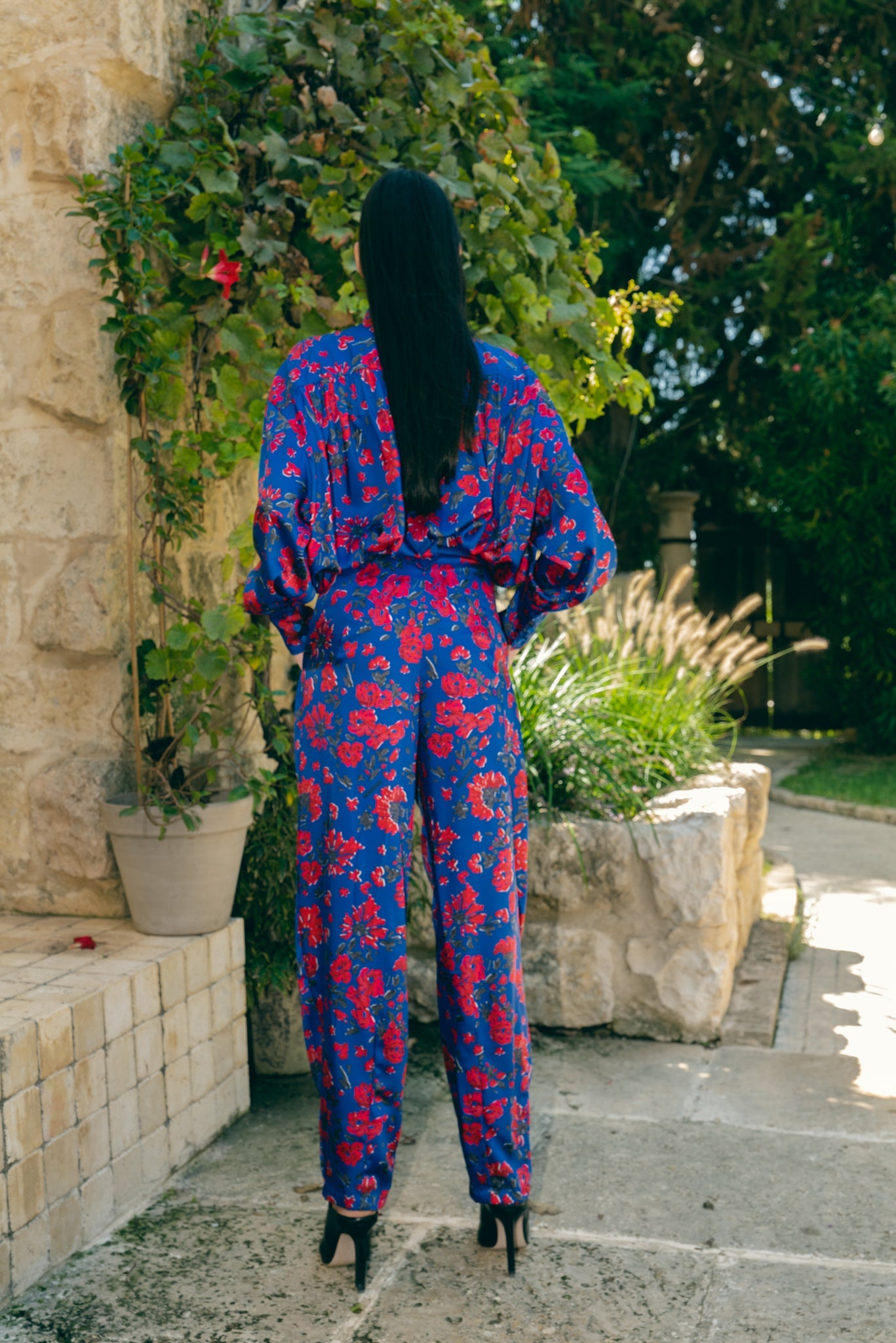 SABINA MUSAYEV - floral_print_on_satin_blue_fw_22_23