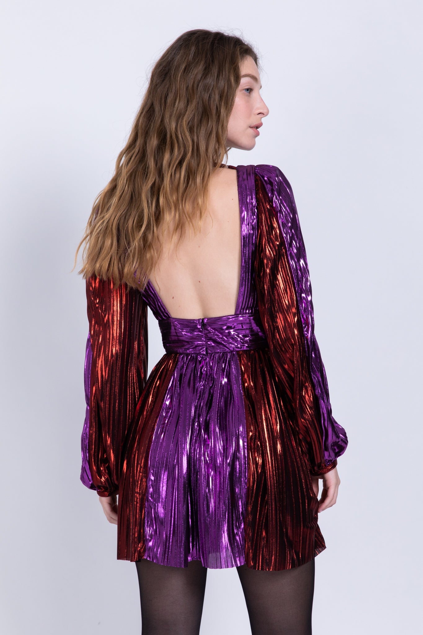 SABINA MUSAYEV - two_tone_pleated_knit_w_foil_red_purple_fw_22_23