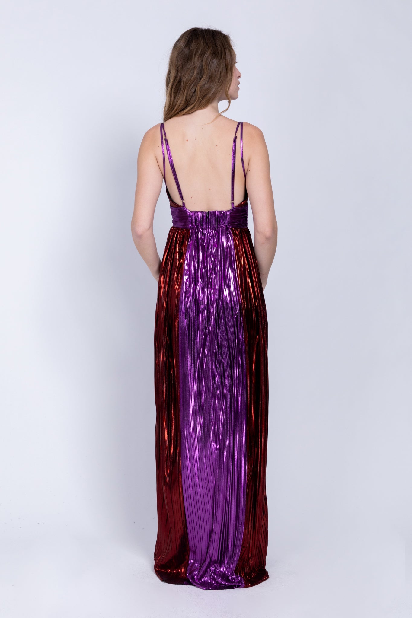 SABINA MUSAYEV - two_tone_pleated_knit_w_foil_red_purple_fw_22_23