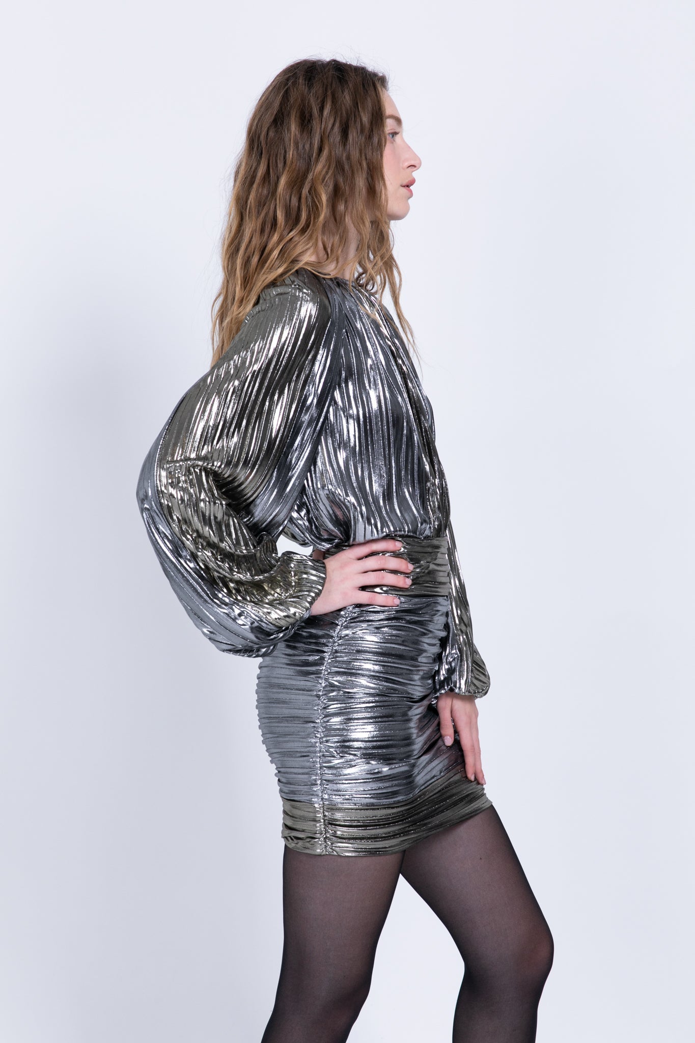 SABINA MUSAYEV - two_tone_pleated_knit_w_foil_gold_silver_fw_22_23