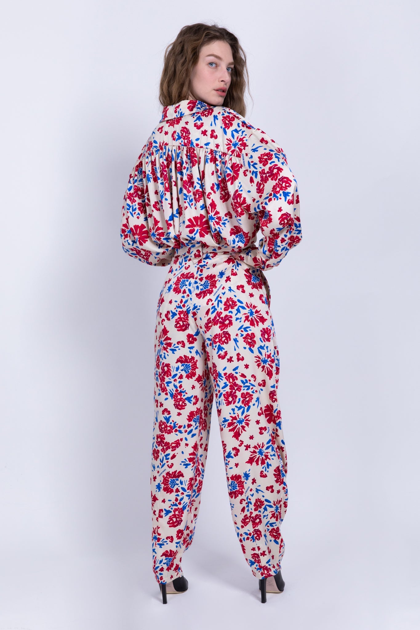 SABINA MUSAYEV - floral_print_on_satin_ivory_fw_22_23