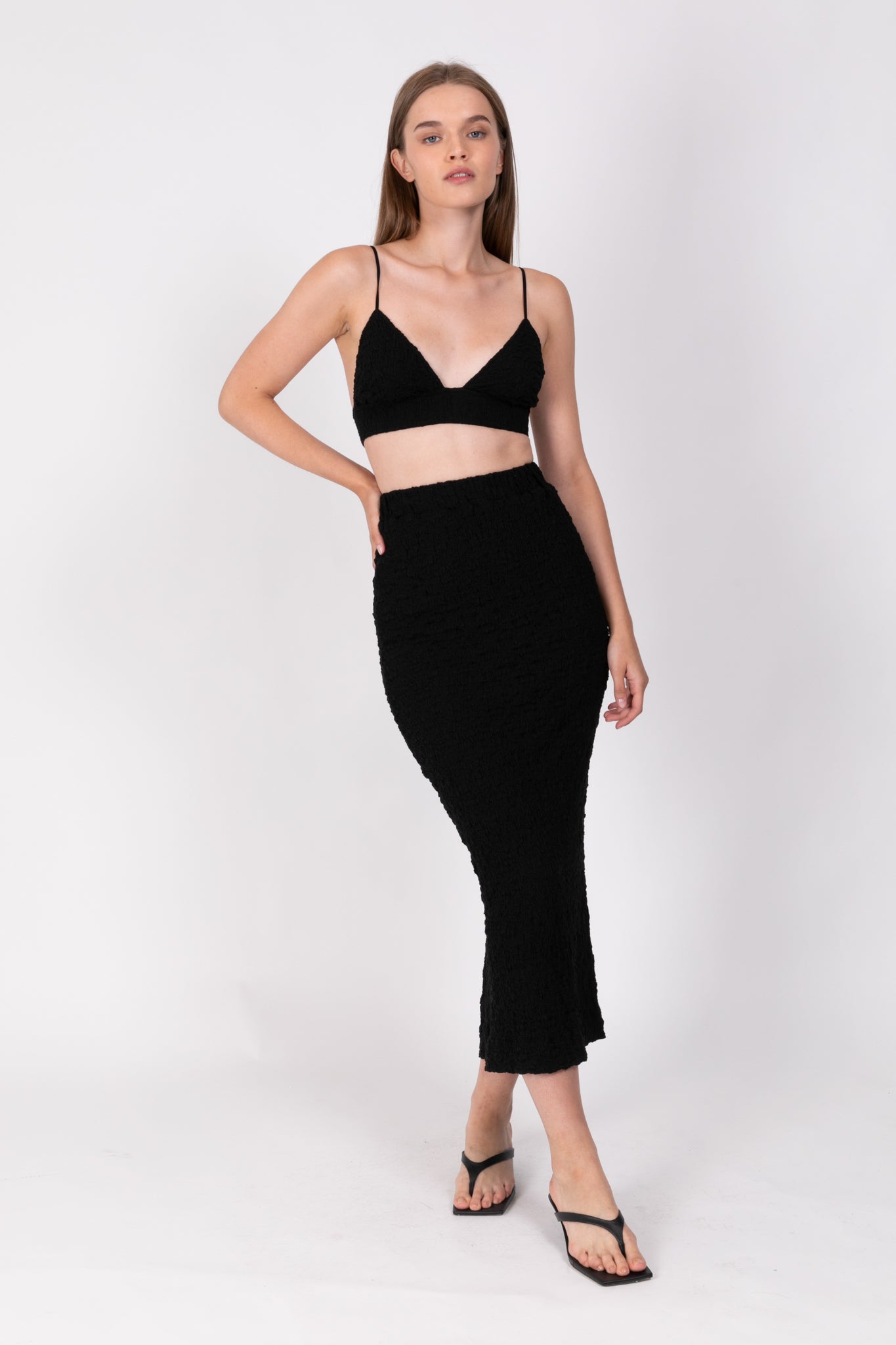 SABINA MUSAYEV - crinkled_knit_black_ss_22