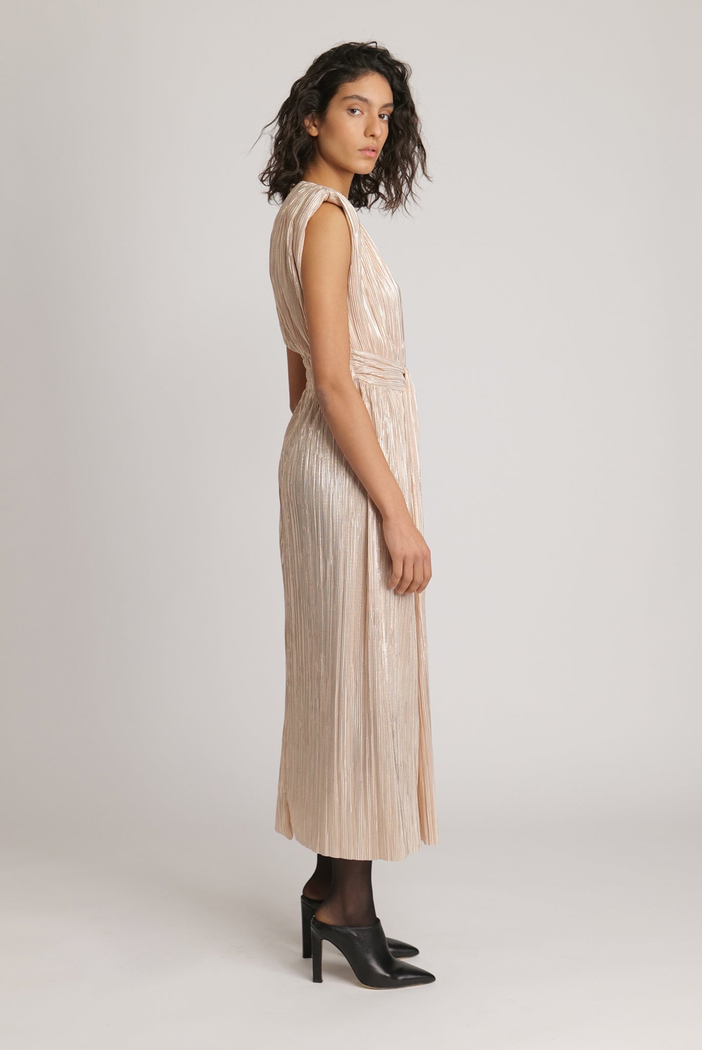 SABINA MUSAYEV - pleated_knit_w_foil_pearl_blush_fw_23_24
