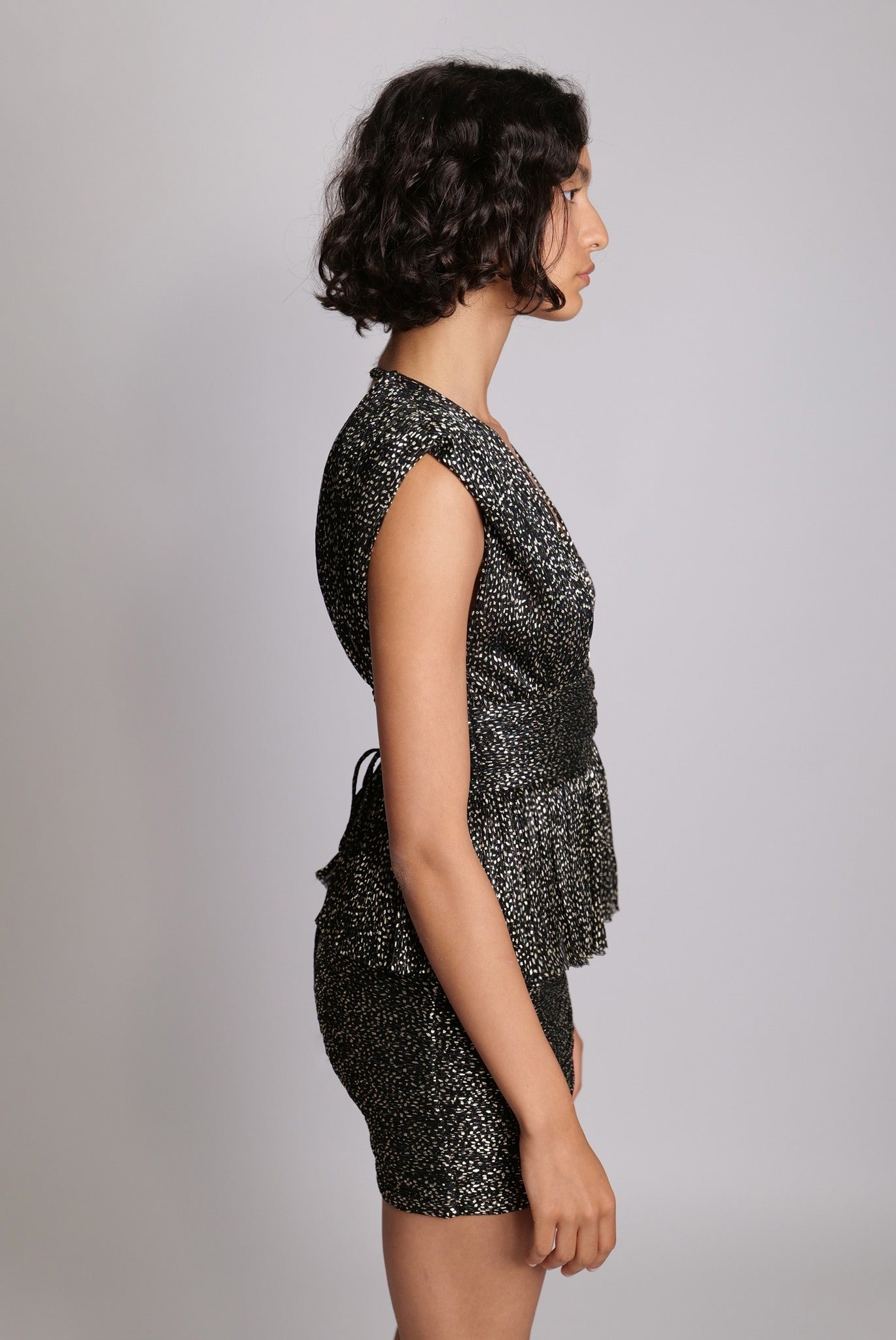 SABINA MUSAYEV - pleated_knit_w_speckled_foil_black