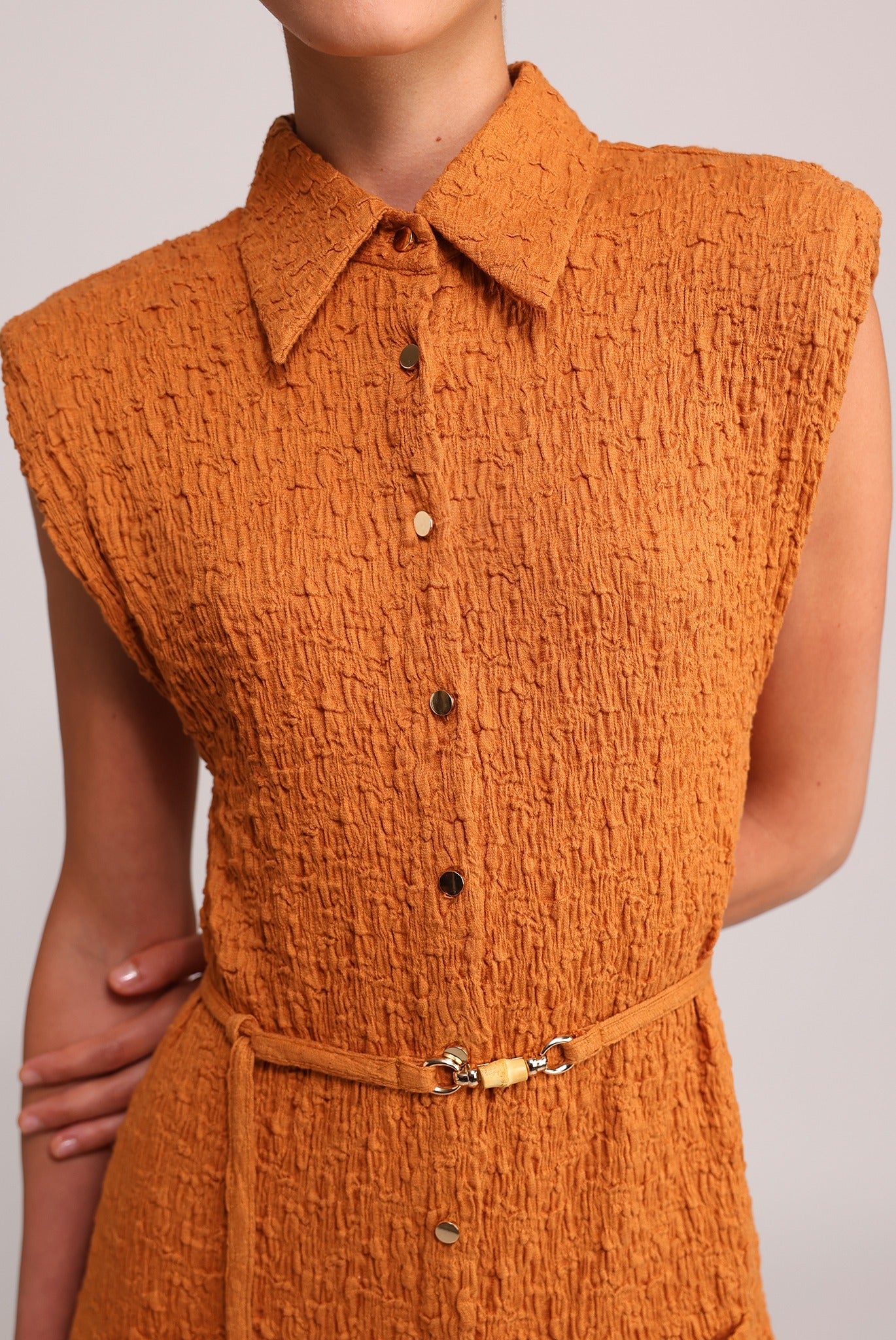 SABINA MUSAYEV - crinkled_knit_rust_summer_25