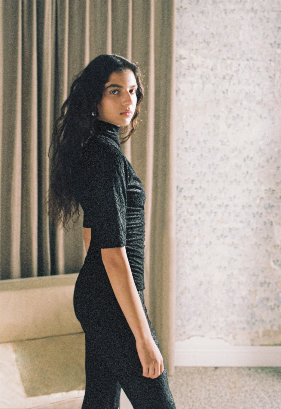SABINA MUSAYEV - textured_knit_black_fw_25_26