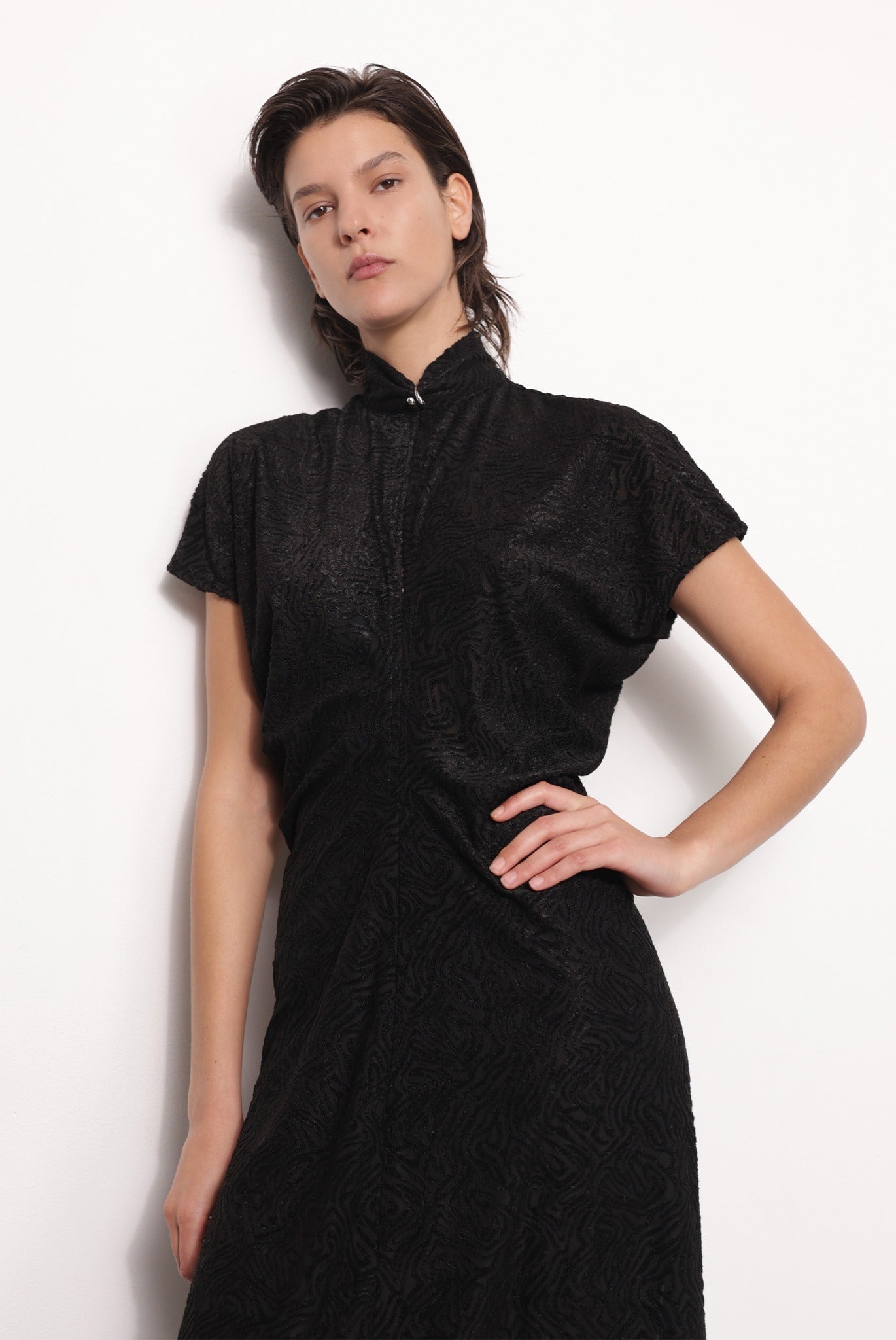 SABINA MUSAYEV - textured_knit_black_fw_25_26