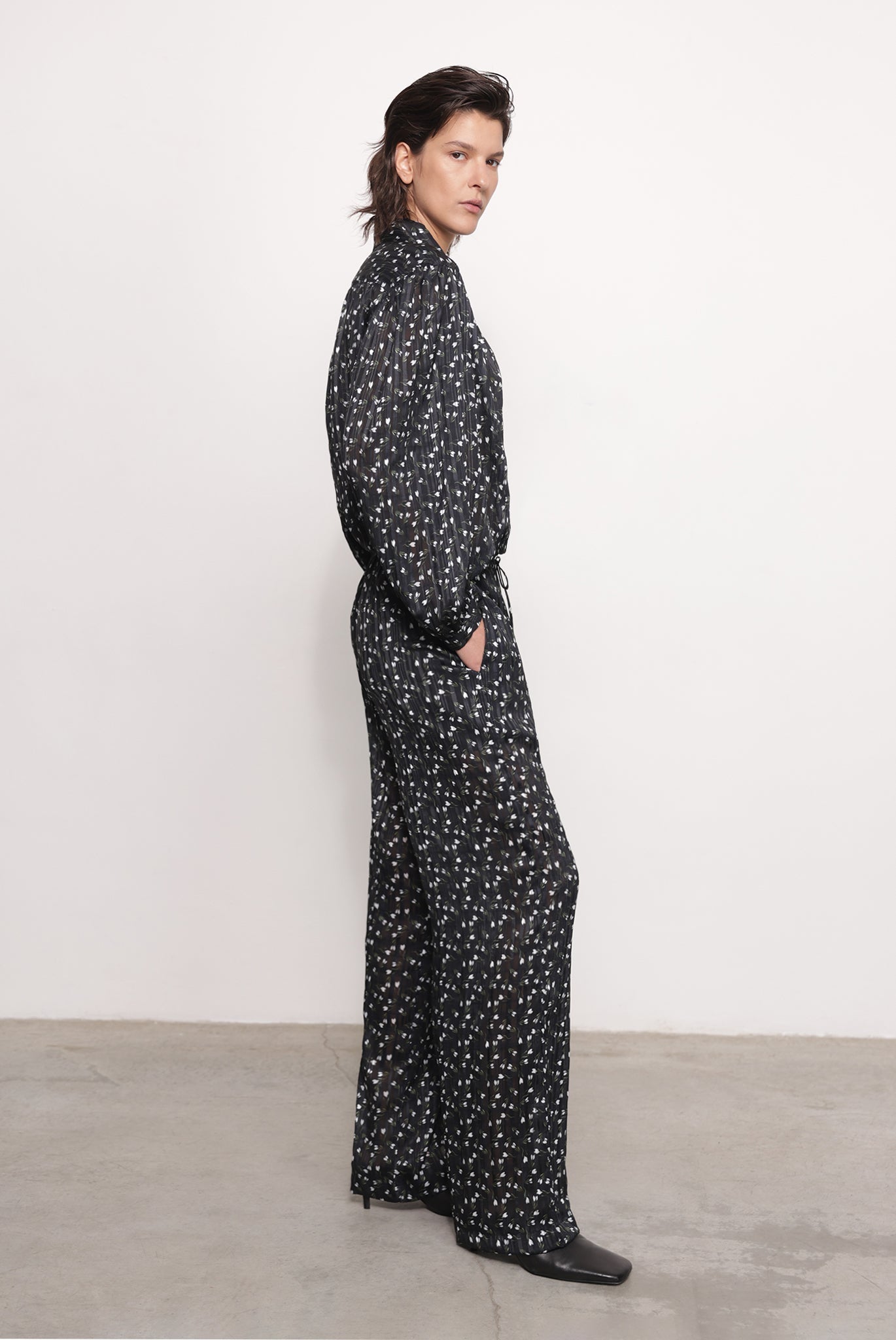 SABINA MUSAYEV - wallflower_print_black_print_fw_25_26