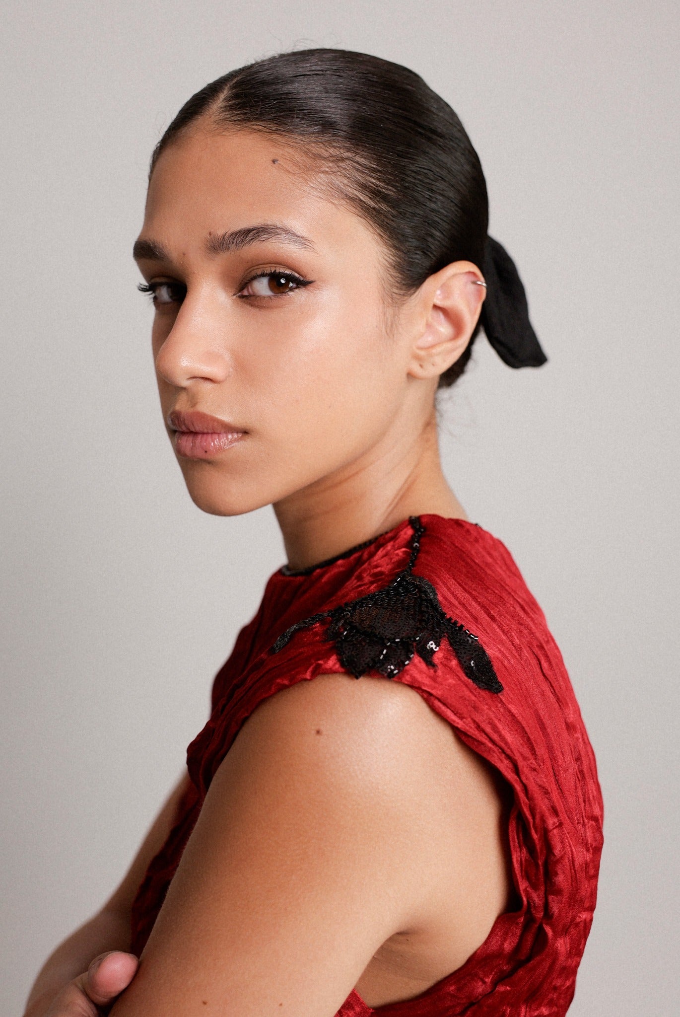 SABINA MUSAYEV - crinkled_satin_red_pre_spring_26