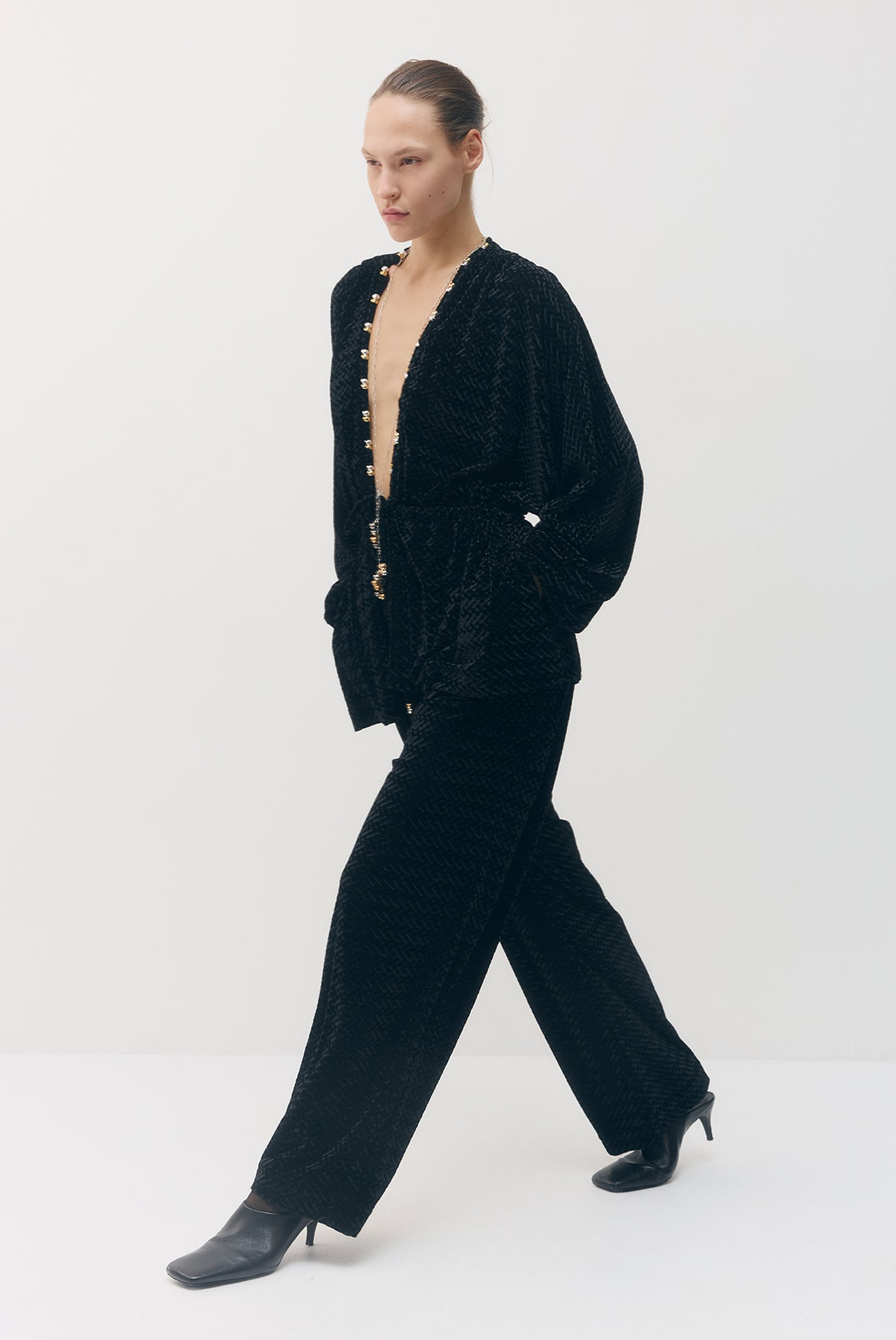 SABINA MUSAYEV - embossed_velvet_black_fw_26_27