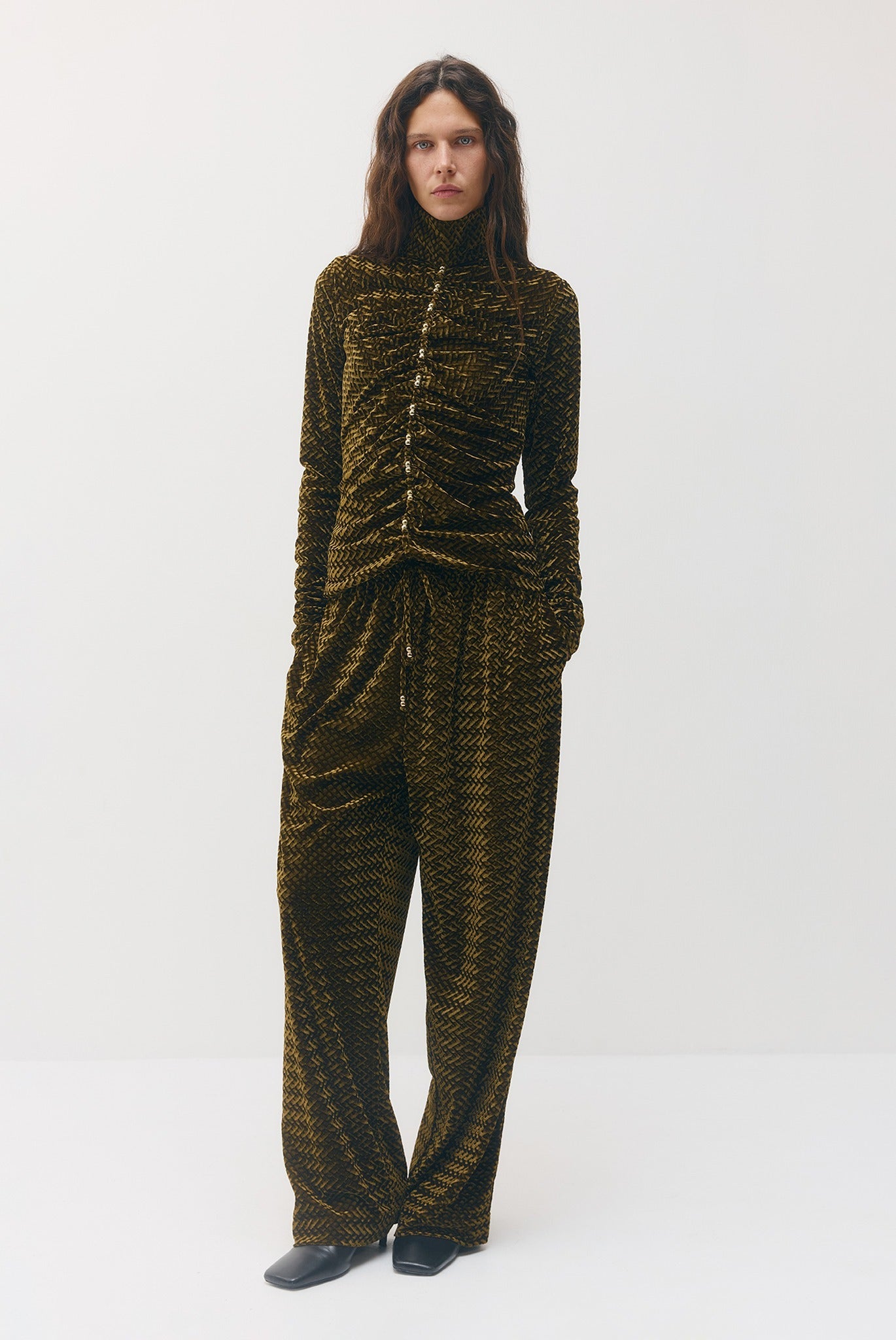 SABINA MUSAYEV - embossed_velvet_olive_fw_26_27
